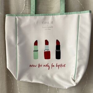 Lipstick Design Tote Bag
